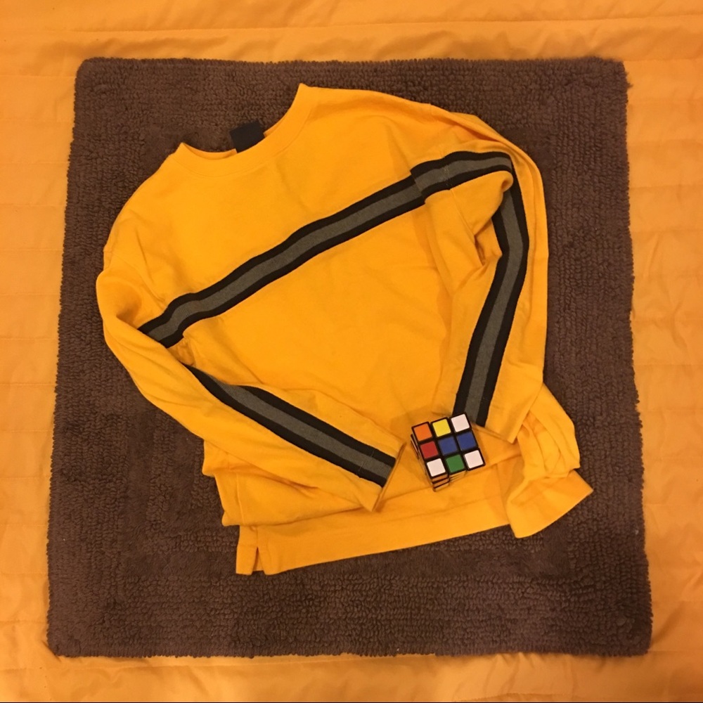 Long sleeve Gap shirt.